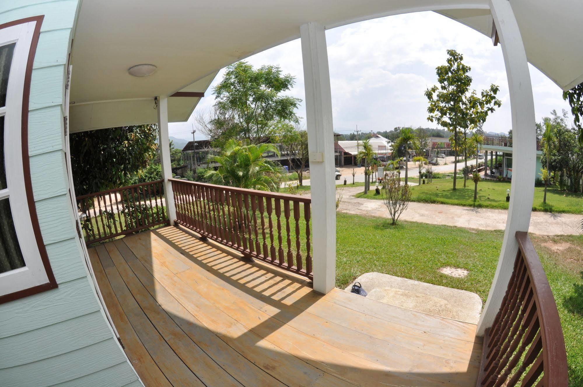 Pailaisi Resort Luaran gambar